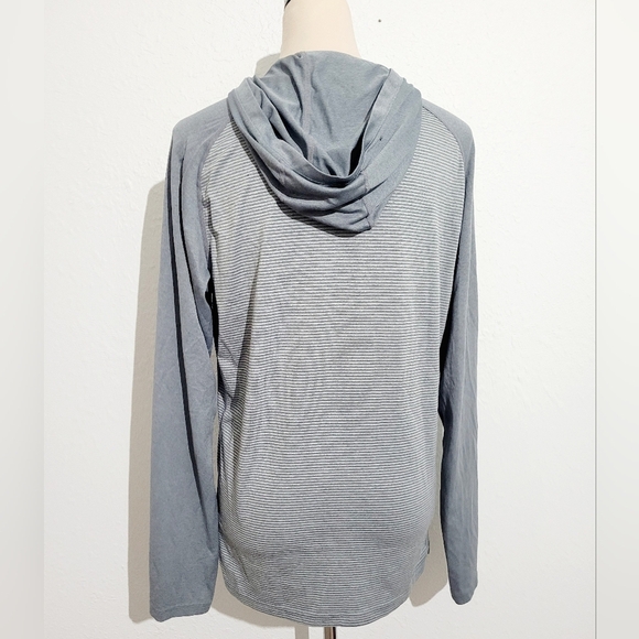 Nike Hoodie Unisex Gray Pullover Long Sleeve Lightweight Dri Fit Size Medium - Picture 3 of 9